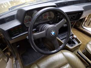 Bild 23/30 von BMW 635 CSi (1980)