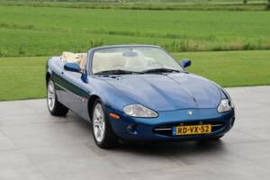 Image 39/50 de Jaguar XK8 4.0 (1997)