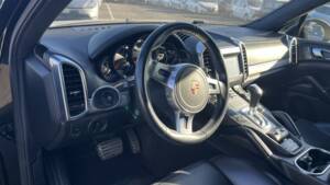 Image 17/46 de Porsche Cayenne Turbo (2011)