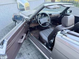 Image 25/50 of Mercedes-Benz 560 SL (1987)