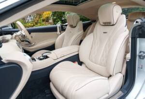 Immagine 24/31 di Mercedes-Benz S 63 AMG S 4MATIC (2019)