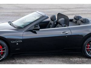 Imagen 18/42 de Maserati GranCabrio 4.7 (2010)