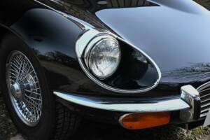 Image 17/50 de Jaguar Type E V12 (1974)