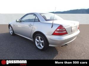 Image 8/15 of Mercedes-Benz SLK 320 (2001)