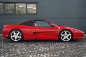 Bild 32/50 von Ferrari F 355 Spider (1999)