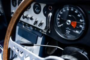 Image 13/46 de Jaguar E-Type "Lightweight" (1963)