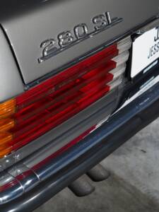 Immagine 23/51 di Mercedes-Benz 280 SL (1985)