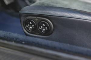 Image 26/33 of Porsche 911 Carrera 3.2 (1988)
