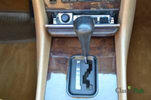 Image 49/50 of Mercedes-Benz 560 SL (1987)