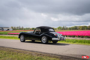 Immagine 14/47 di Jaguar XK 140 DHC (1956)
