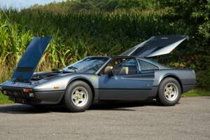 Bild 6/49 von Ferrari 308 GTS Quattrovalvole (1985)