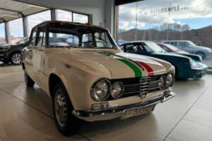 Image 2/47 of Alfa Romeo Giulia 1600 TI (1963)