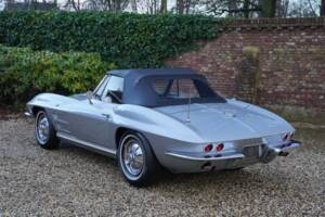 Immagine 7/50 di Chevrolet Corvette Sting Ray Convertible (1964)