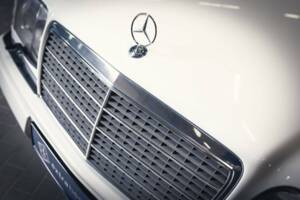 Image 4/15 of Mercedes-Benz E 420 (1995)