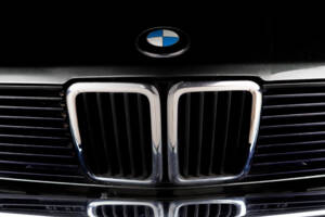 Imagen 35/43 de BMW 528i (1986)