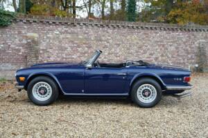 Image 14/50 of Triumph TR 6 PI (1972)