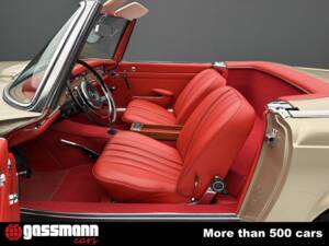 Image 8/15 of Mercedes-Benz 230 SL (1966)