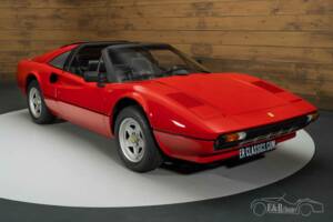 Bild 4/8 von Ferrari 308 GTSi Quattrovalvole (1982)