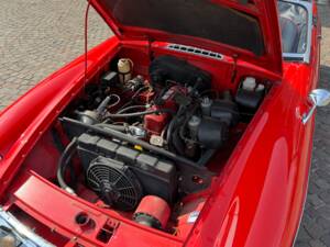 Image 16/20 of MG MGB (1969)