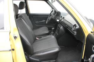 Image 5/12 of Mercedes-Benz 200 D (1982)