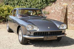 Imagen 36/50 de Ferrari 330 GT 2+2 (1965)