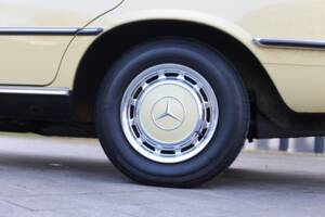 Bild 71/76 von Mercedes-Benz 280 SE (1977)