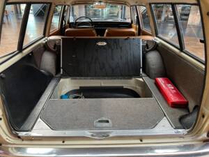 Image 24/35 of Volvo P 145 (1968)