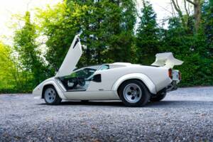 Bild 15/20 von Lamborghini Countach 5000 S (1983)