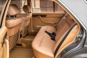 Bild 55/76 von Mercedes-Benz 500 SEL (1985)