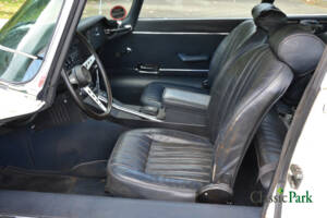 Bild 9/50 von Jaguar E-Type V12 (2+2) (1971)