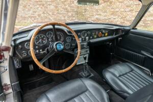 Image 3/50 de Aston Martin DB 5 Vantage (1965)