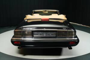 Image 7/8 of Jaguar XJS 4.0 (1994)