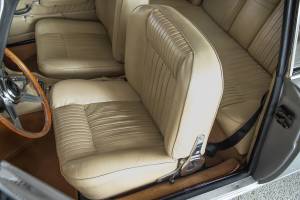 Image 34/48 of ISO Rivolta 300 (1966)