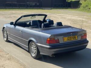 Imagen 3/12 de BMW 323i (1999)