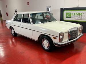 Bild 8/46 von Mercedes-Benz 220 D (1972)