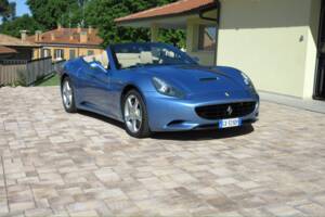 Image 4/35 de Ferrari California (2010)