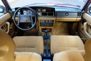 Image 32/75 de Volvo 240 (1986)