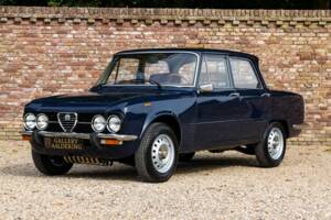 Image 14/50 of Alfa Romeo Giulia Nuova Super 1300 (1975)