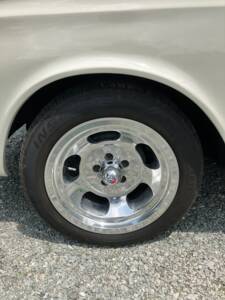 Image 7/8 of Plymouth Valiant 3.7 L (1965)
