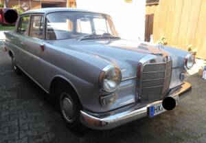 Image 1/8 of Mercedes-Benz 190 c (1965)