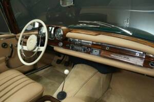 Bild 26/50 von Mercedes-Benz 250 SE (1966)