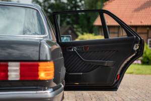 Image 43/91 of Mercedes-Benz 560 SEL (1990)