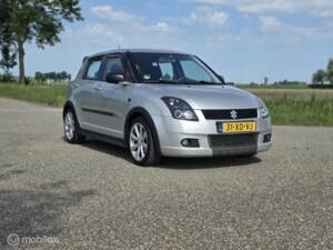Immagine 10/40 di Suzuki Swift 1.3 (2007)