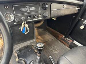 Image 10/17 de MG MGB GT (1967)