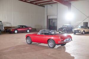 Image 15/27 of MG MGB GT (1972)