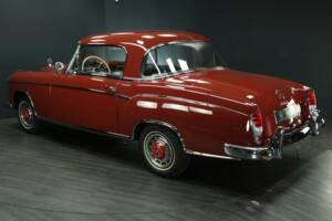 Imagen 4/50 de Mercedes-Benz 220 S (1957)
