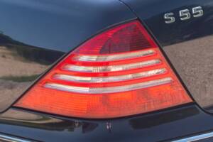 Immagine 23/50 di Mercedes-Benz S 55 AMG (2002)