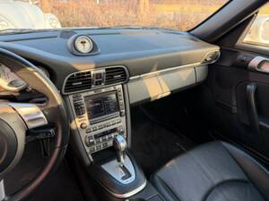 Bild 9/24 von Porsche 911 Carrera S (2004)
