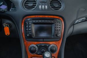 Image 48/86 de Mercedes-Benz SL 500 (2002)
