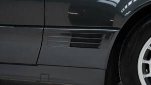 Image 13/15 of Mercedes-Benz 500 SL (1989)